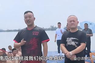 个人秀！贝林厄姆连过两人射门中框！维尼修斯空位补射打飞！